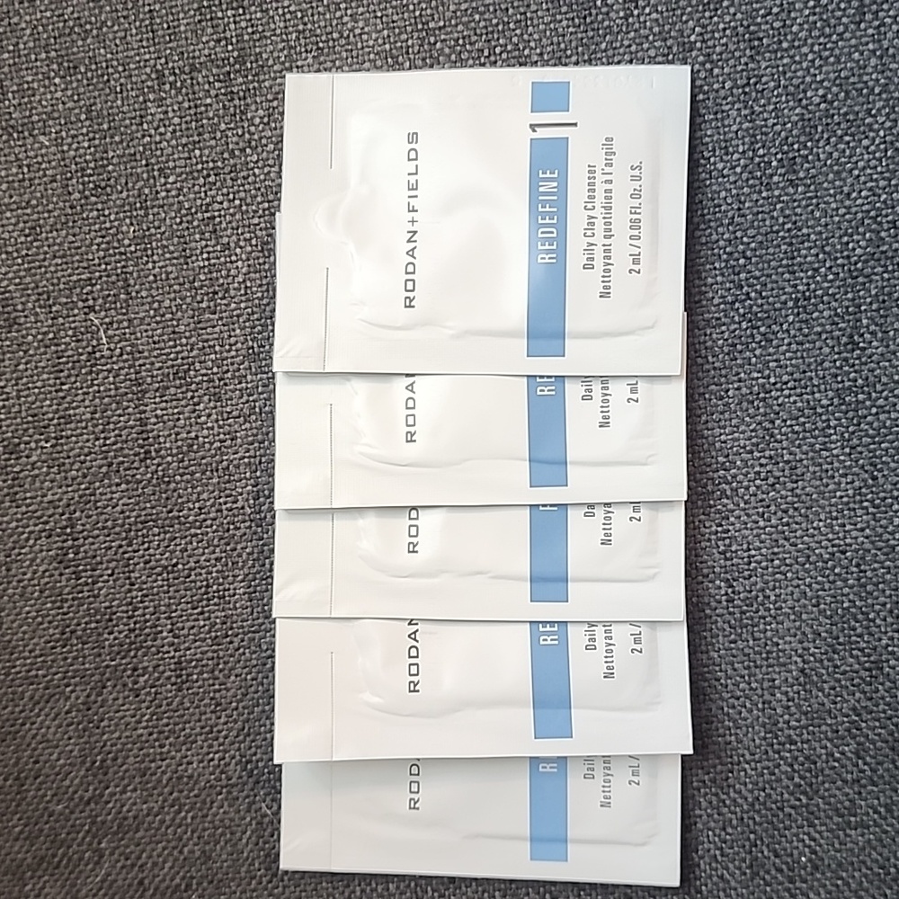 R+F Redefine Daily Clay Cleanser samples - Picture 2 of 3